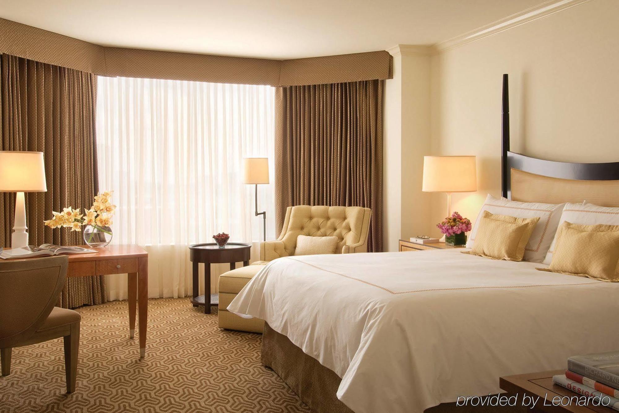 Four Seasons Hotel Houston Room photo